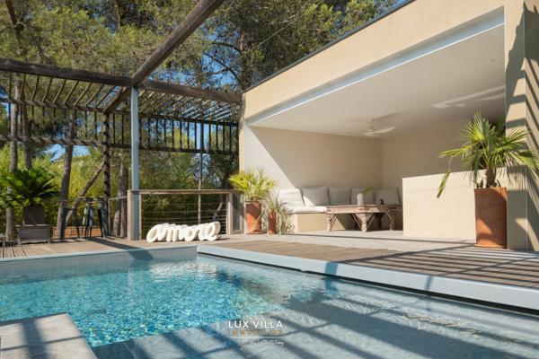 Saint-Gély-du-Fesc (34980) Villa d’architecte d’exception – Domaine privé