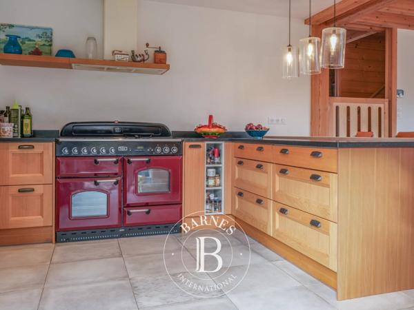 Évian-les-Bains, Maison 6 Chambres -  228 m² à vendre