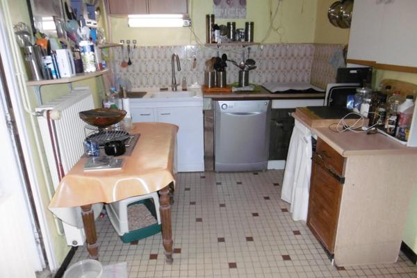 Cette belle longère en pierres apparentes en campagne.