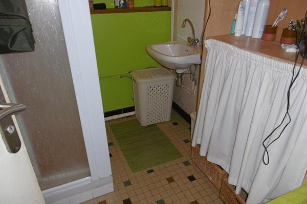 Cette belle longère en pierres apparentes en campagne.