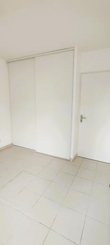 Toulouse: Grand Appartement T3 récent avec avec balcon et parking