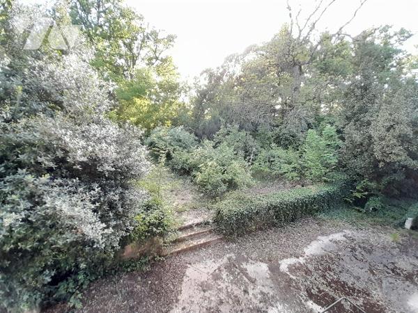 POITIERS, quartier des Prés Mignons, maison T5 à rénover