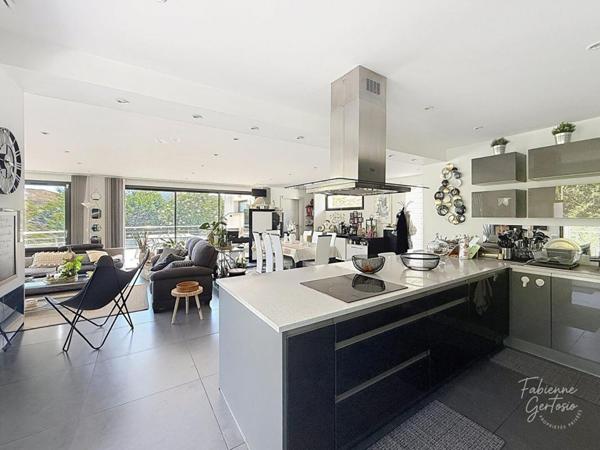 La Valette-du-Var ! Maison contemporaine de 240 m2 sur 2194 m2 de terrain