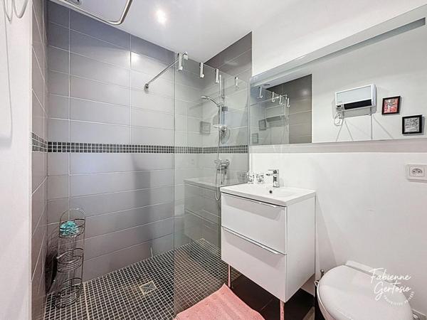 La Valette-du-Var ! Maison contemporaine de 240 m2 sur 2194 m2 de terrain