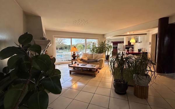 Maison à vendre    6 pièces •  Bénesse-Maremne