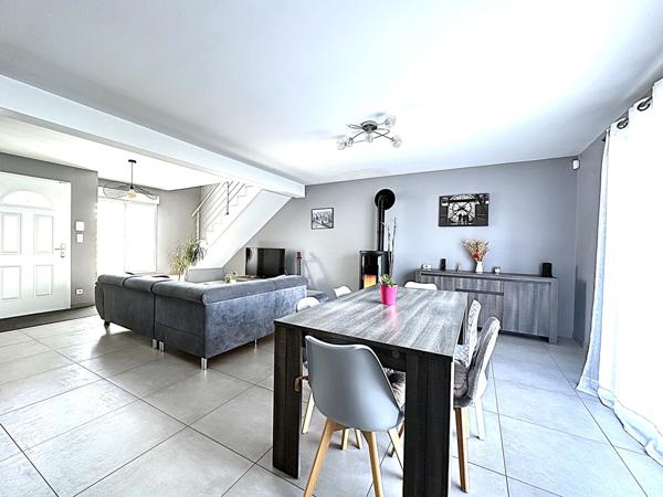 Maison récente, 3 chambres, garage, terrasse, abri de jardin