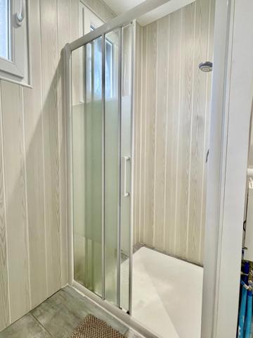 Appartement T3 en rdc rénové à proximité des commerces de Perrigny