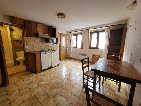 Studio de 16,50m² situé au 4ème étage sur cour situé rue au Maire