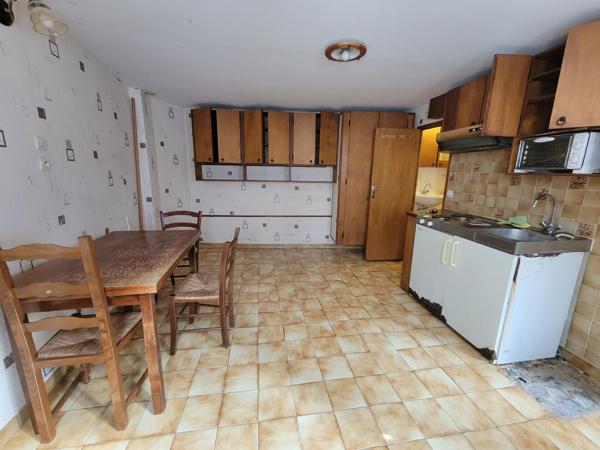 Studio de 16,50m² situé au 4ème étage sur cour situé rue au Maire