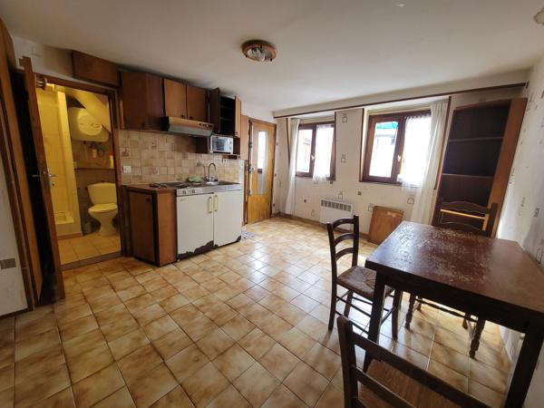 Studio de 16,50m² situé au 4ème étage sur cour situé rue au Maire