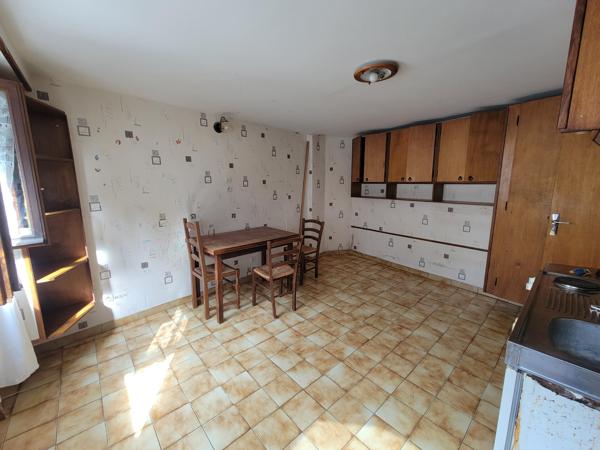 Studio de 16,50m² situé au 4ème étage sur cour situé rue au Maire
