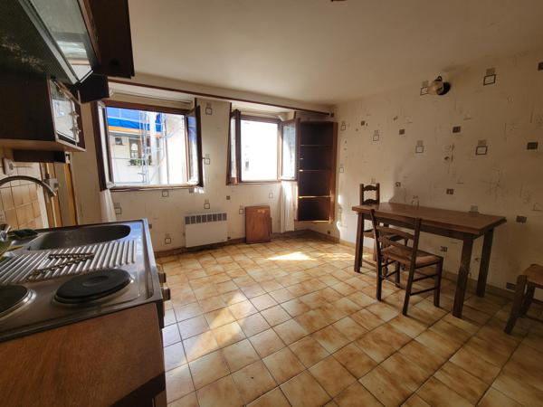 Studio de 16,50m² situé au 4ème étage sur cour situé rue au Maire