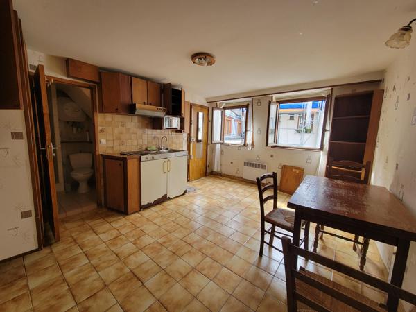 Studio de 16,50m² situé au 4ème étage sur cour situé rue au Maire