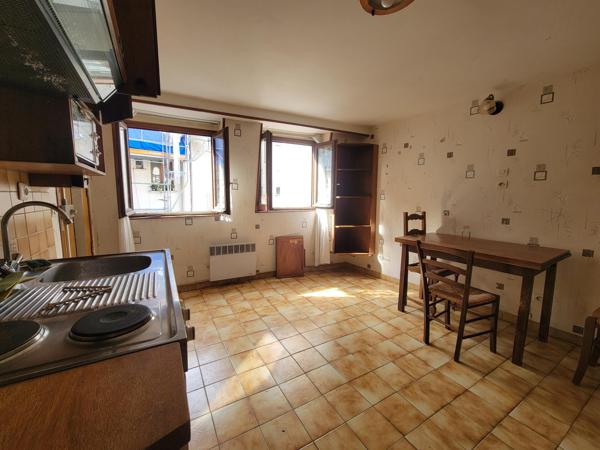 Studio de 16,50m² situé au 4ème étage sur cour situé rue au Maire