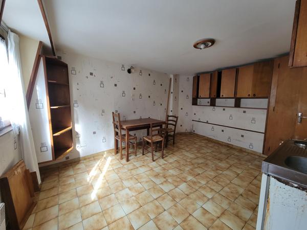 Studio de 16,50m² situé au 4ème étage sur cour situé rue au Maire
