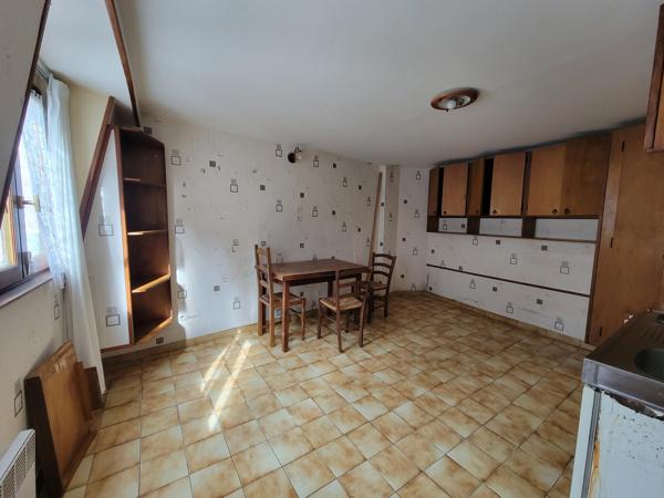 Studio de 16,50m² situé au 4ème étage sur cour situé rue au Maire