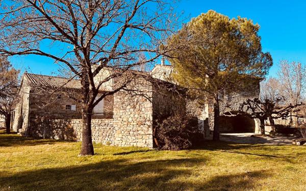 Maison à vendre    5 pièces •  Lablachère