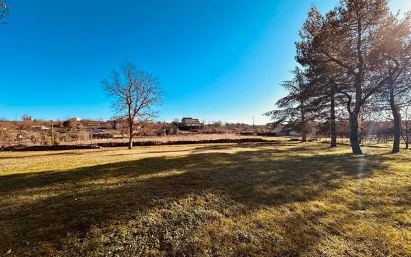 Maison à vendre    5 pièces •  Lablachère