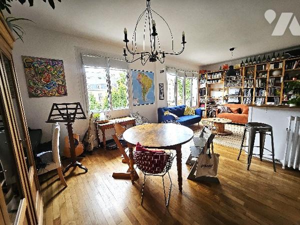 RENNES - ST HELIER À deux pas de toutes les commodités, découvrez ce bel appartement T4 DE 95m².