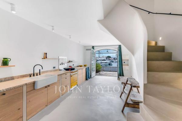 MAISON RENOVEE PORT GRIMAUD