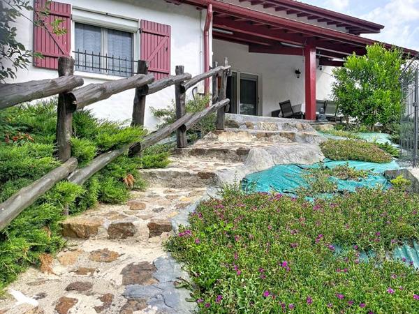 Maison 674 000 € Hasparren 8 p 175 m² DPE C