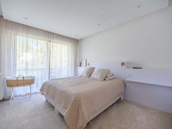 Appartement
         3 pièces
        - 107 m² 710 000 € *