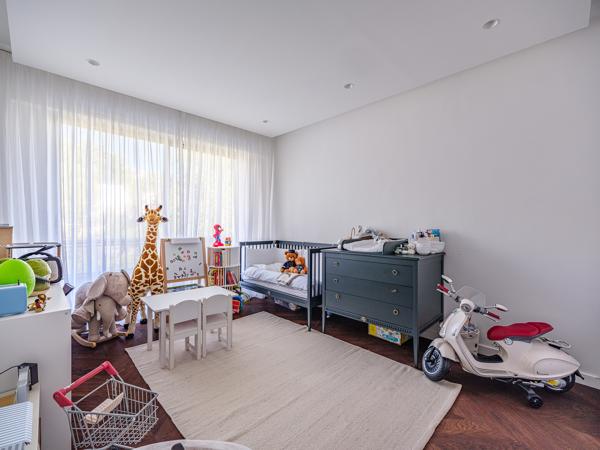 Appartement
         3 pièces
        - 107 m² 710 000 € *