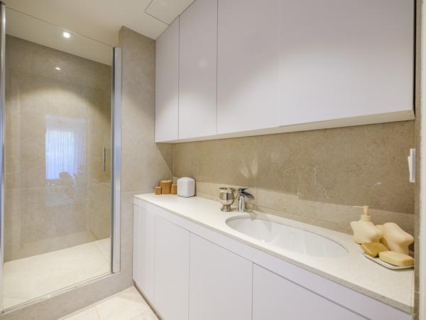 Appartement
         3 pièces
        - 107 m² 710 000 € *