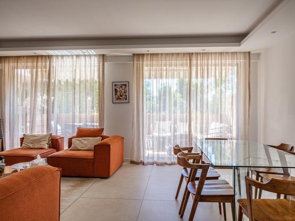 Appartement
         3 pièces
        - 107 m² 710 000 € *