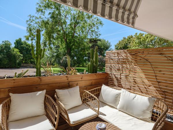Appartement
         3 pièces
        - 107 m² 710 000 € *