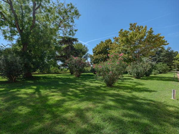 Appartement
         3 pièces
        - 107 m² 710 000 € *