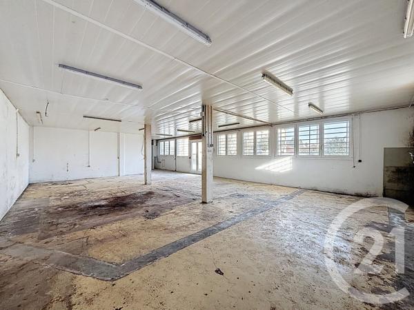 Parking à vendre  190 m2 VIEUX CHARMONT - 25