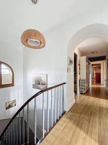 Corps de ferme de 300 m²