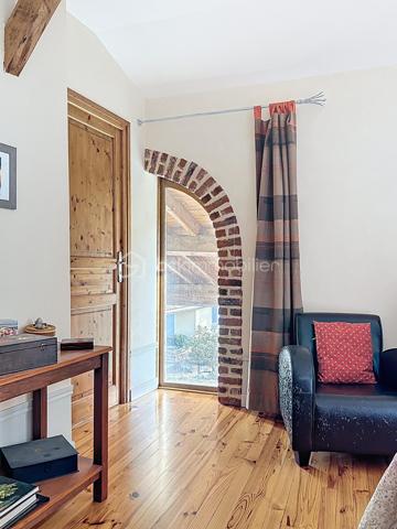 Corps de ferme de 300 m²