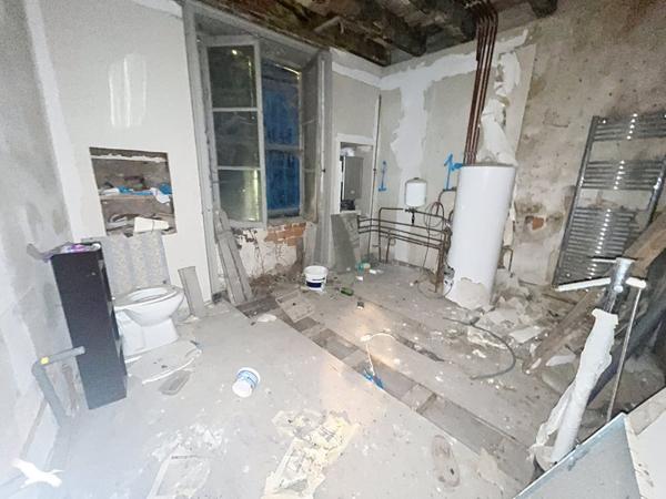 Immeuble 15 800 € Le Dorat 140 m² DPE