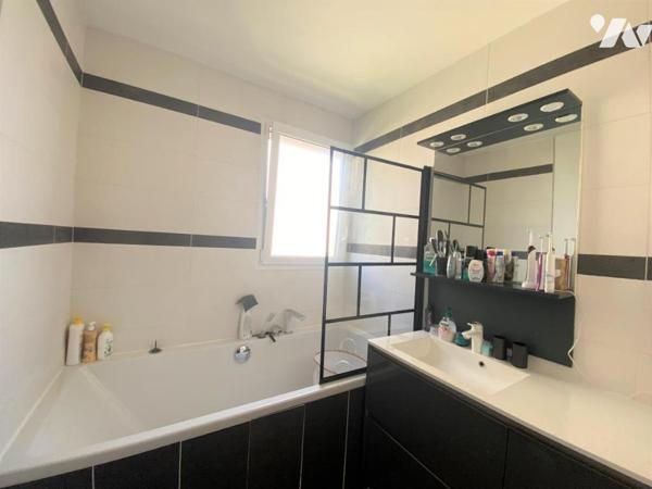 GRANDE MAISON CENTRE VILLE 