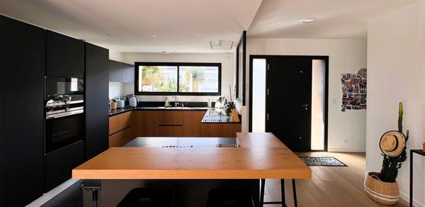 LA BAULE / PORNICHET - VILLA D'ARCHITECTE 150 m² - SUITE PARENTALE - JARDIN TROPICAL - PROCHE PLAGE & GARE
