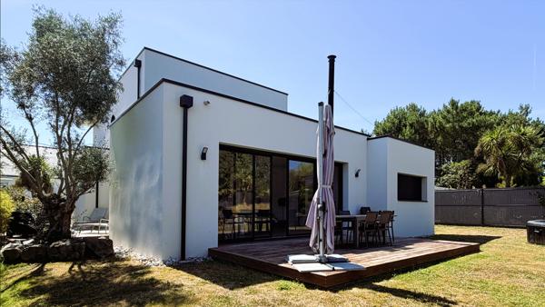 LA BAULE / PORNICHET - VILLA D'ARCHITECTE 150 m² - SUITE PARENTALE - JARDIN TROPICAL - PROCHE PLAGE & GARE