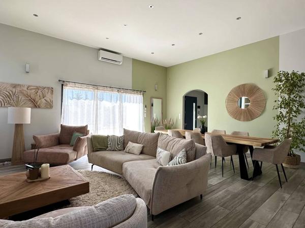 Villa contemporaine 186 m² avec piscine et dépendances – Triangle Saintes / Cognac / Saint-Jean-d’Angély