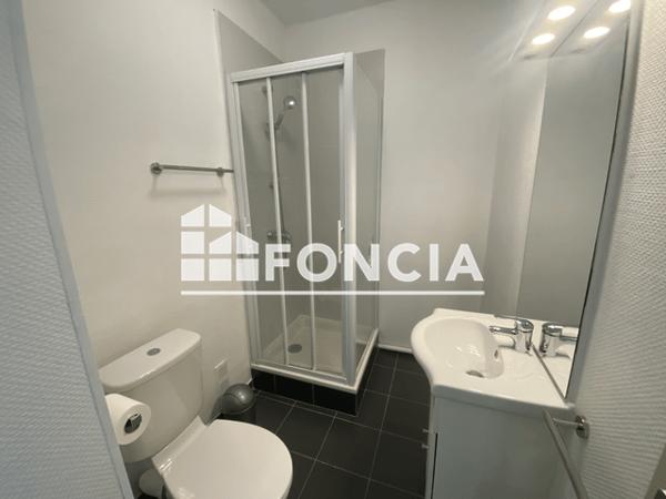 Location Appartement 2 pièces 42.6 m² - 29 RUE DES CHAMPS ELYSEES Grenoble 38100