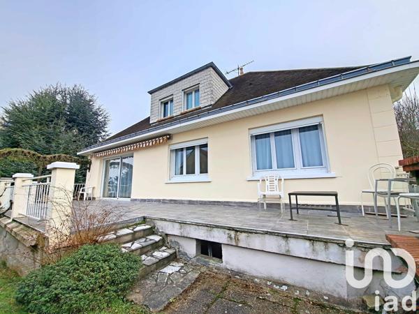 Maison traditionnelle 7 pièces de 178 m² à Montigny-lès-Cormeilles (95370)