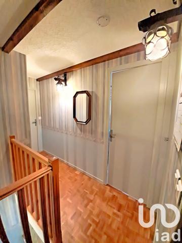 Maison traditionnelle 7 pièces de 178 m² à Montigny-lès-Cormeilles (95370)