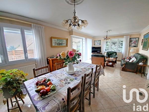 Maison traditionnelle 7 pièces de 178 m² à Montigny-lès-Cormeilles (95370)