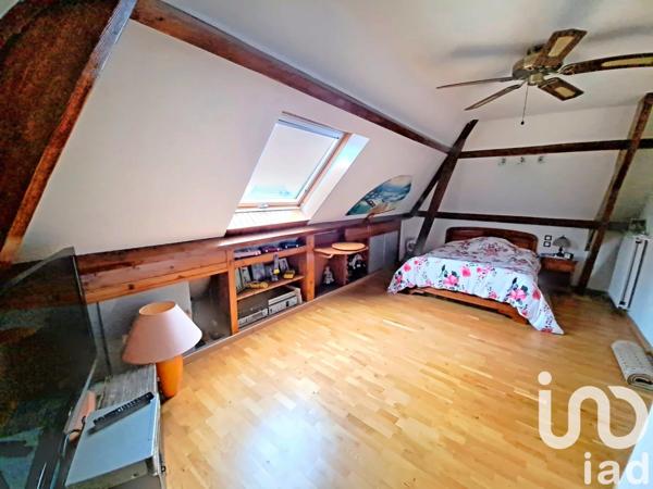 Maison traditionnelle 7 pièces de 178 m² à Montigny-lès-Cormeilles (95370)