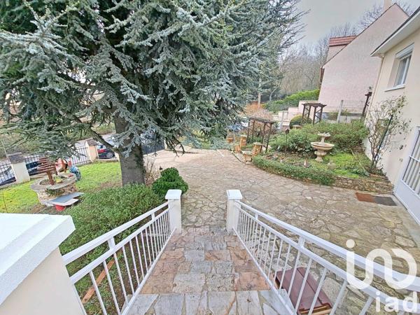 Maison traditionnelle 7 pièces de 178 m² à Montigny-lès-Cormeilles (95370)