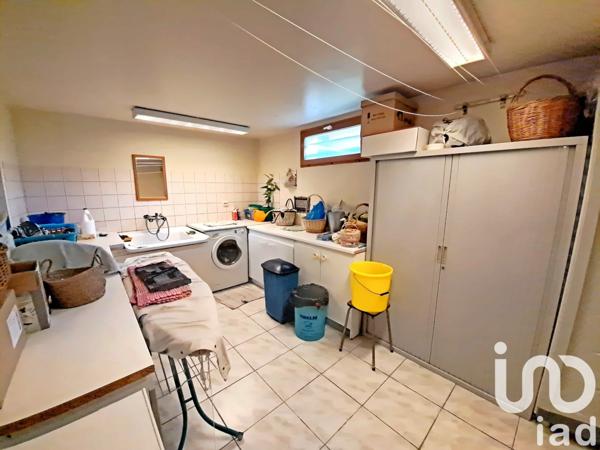 Maison traditionnelle 7 pièces de 178 m² à Montigny-lès-Cormeilles (95370)