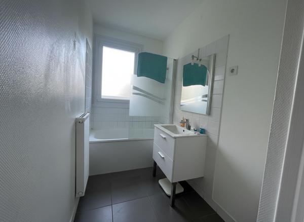 A vendre à Vannes Nord Appartement 4 pièces parking et cave