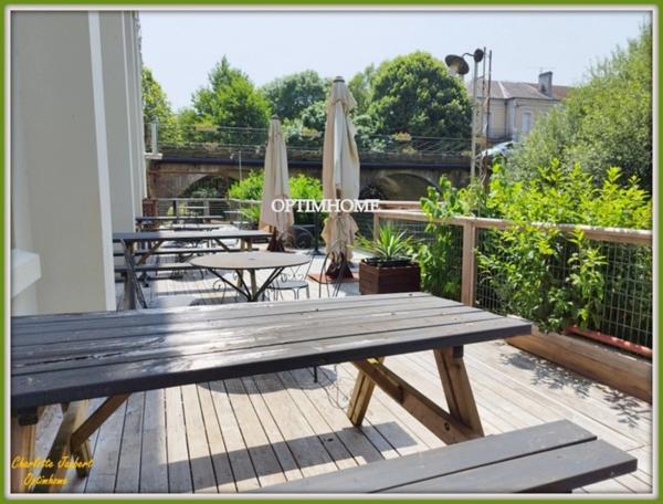 Restaurant + appartement à rénover vendre CHALAIS (16)