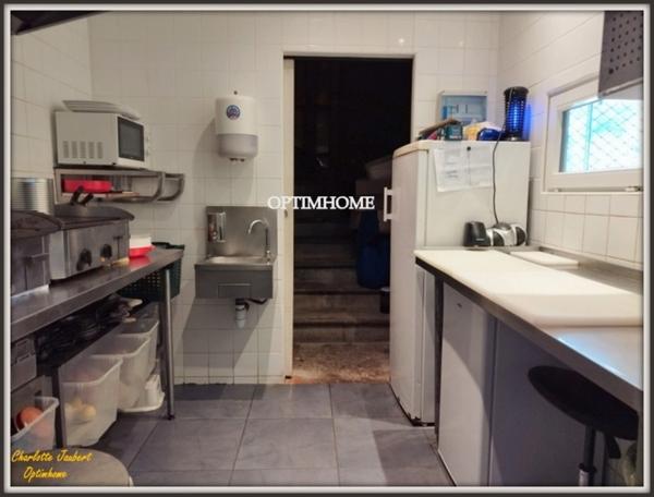 Restaurant + appartement à rénover vendre CHALAIS (16)