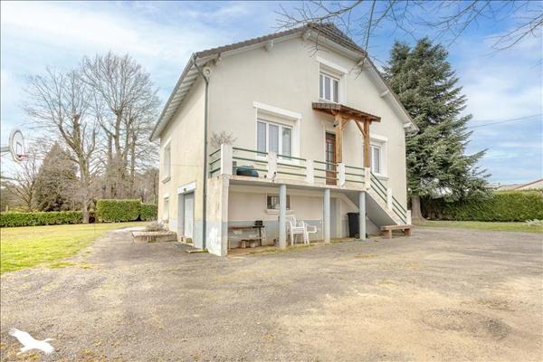 Maison à vendre |  Rochechouart |  6 pièces | 113 m²